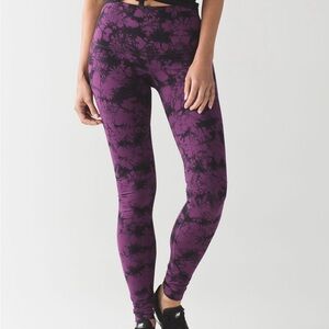 Lululemon purple black Shibori wunder under leggings